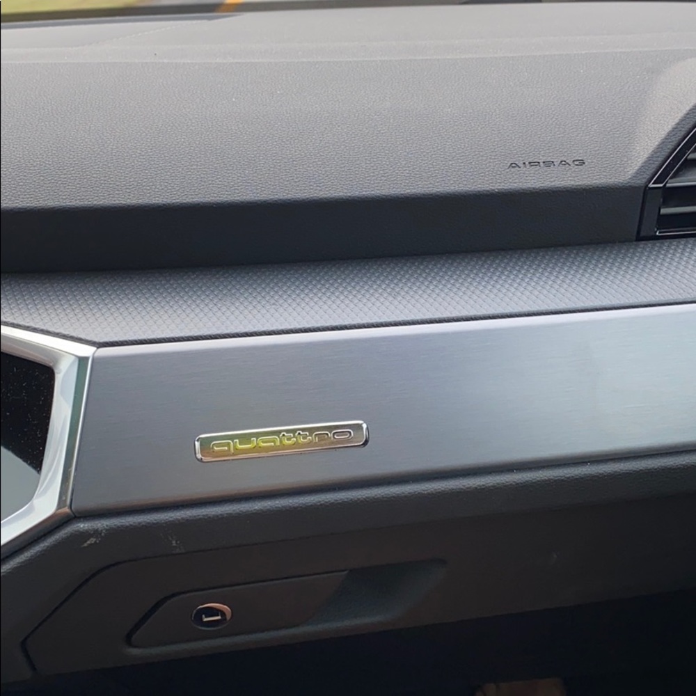 Meet your Posher, Thomas